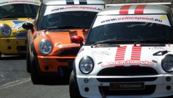 Minis at Knockhill